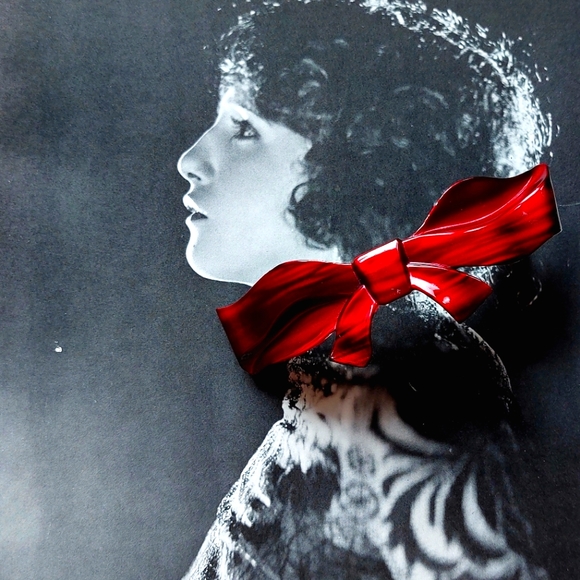 Vintage Barrette Bobby Pin Clip Paris Dark Red Lucite Bow  France  1990s 🎀🎀🎀 - Picture 1 of 4